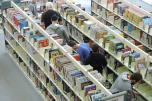 Sélection de livres accessibles à la bibliothèque Lisette-Morin